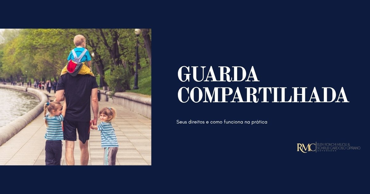Pai caminhando com filhos representando guarda compartilhada